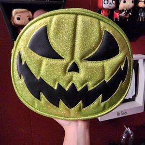 Love pain and stitches green kult bag